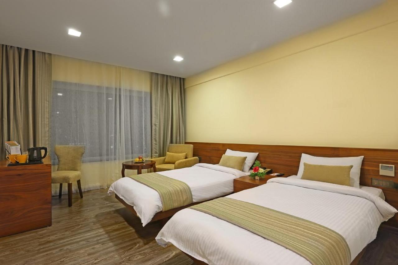 Temple Tree Hotel Shirdi Buitenkant foto